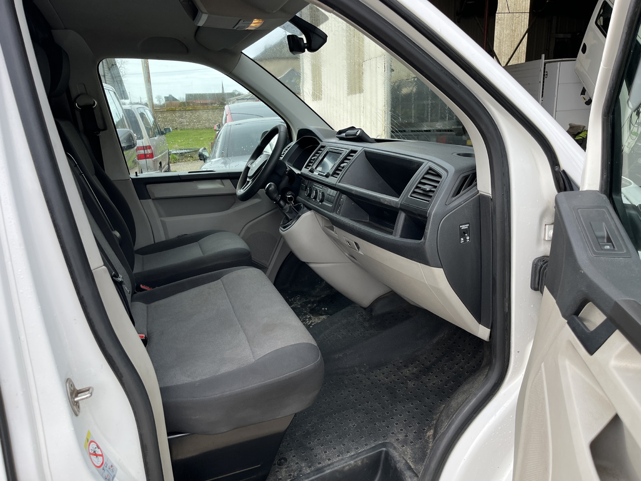 Panel van Volkswagen Transporter T6 2L tdi 150cv long bas 4x4 4motion: picture 10