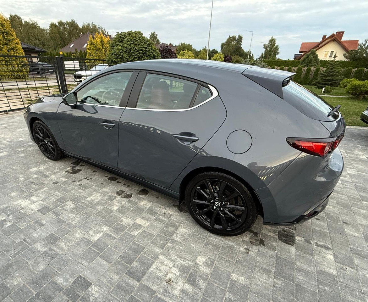 MAZDA 3 - Car: picture 4 MAZDA 3 - Car: picture 4