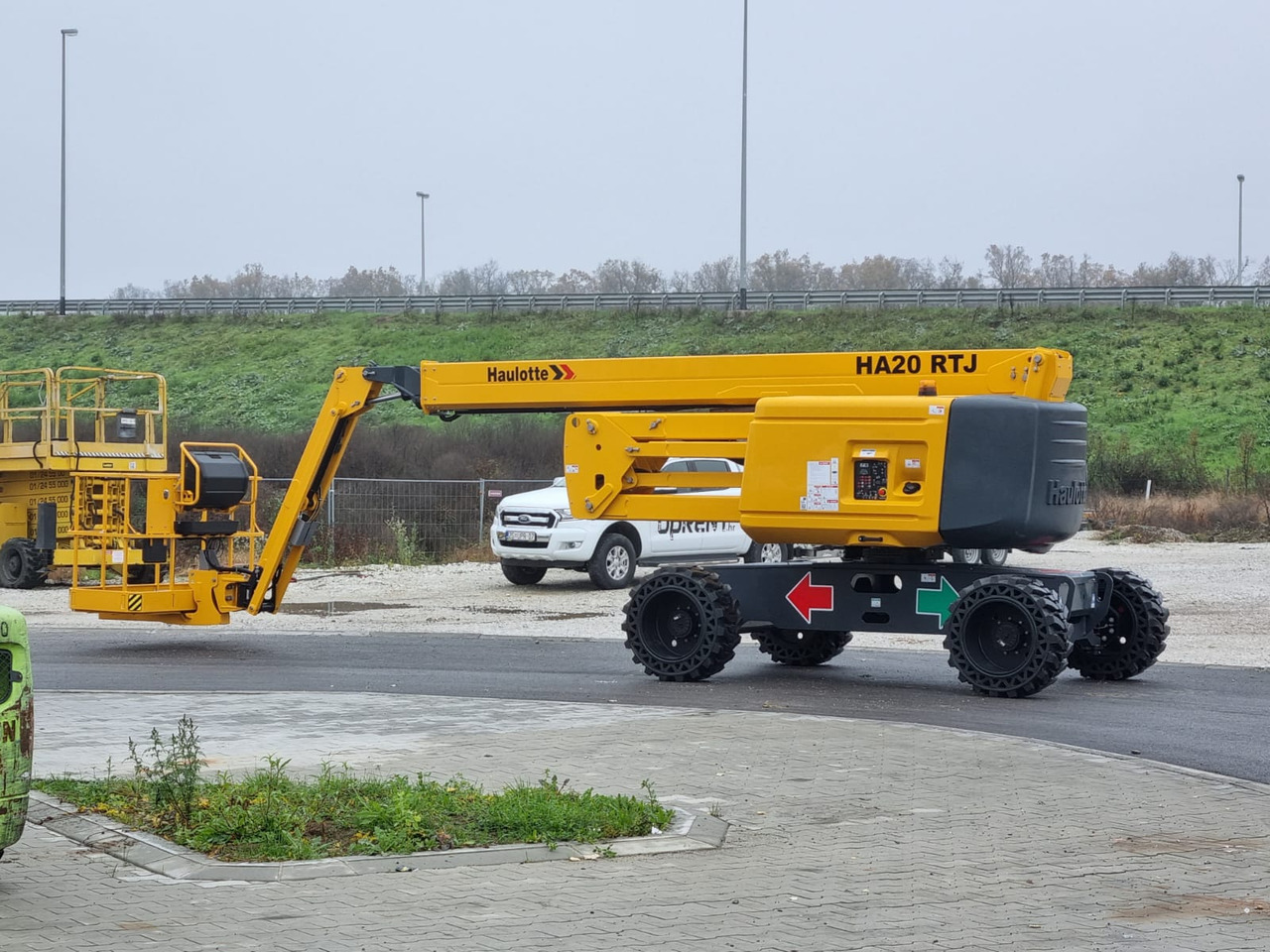 HAULOTTE HA 20 RTJ - Articulated boom: picture 1 HAULOTTE HA 20 RTJ - Articulated boom: picture 1