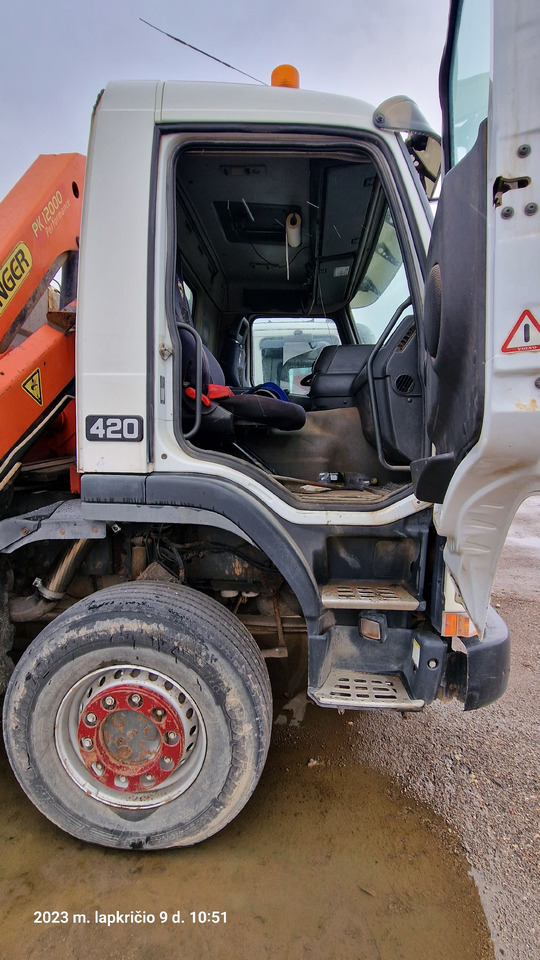 VOLVO FM 12 6x6 - Tipper: picture 5 VOLVO FM 12 6x6 - Tipper: picture 5