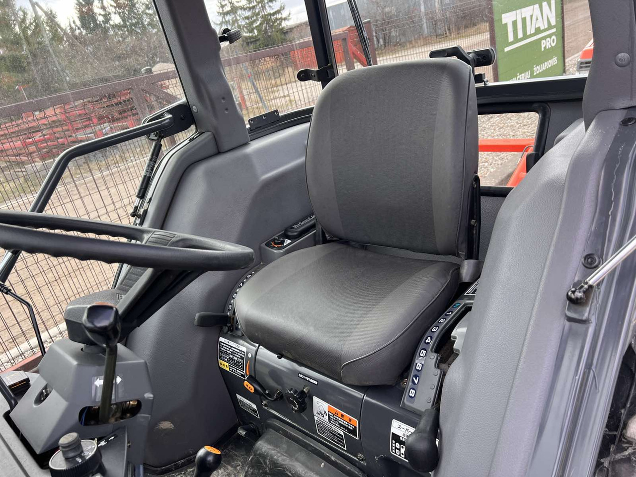 Kubota GL321 - Compact tractor: picture 4 Kubota GL321 - Compact tractor: picture 4