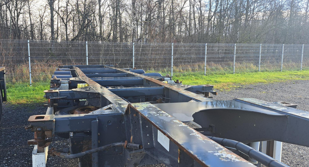 RENDERS EURO 922 - Container transporter/ Swap body semi-trailer: picture 5 RENDERS EURO 922 - Container transporter/ Swap body semi-trailer: picture 5