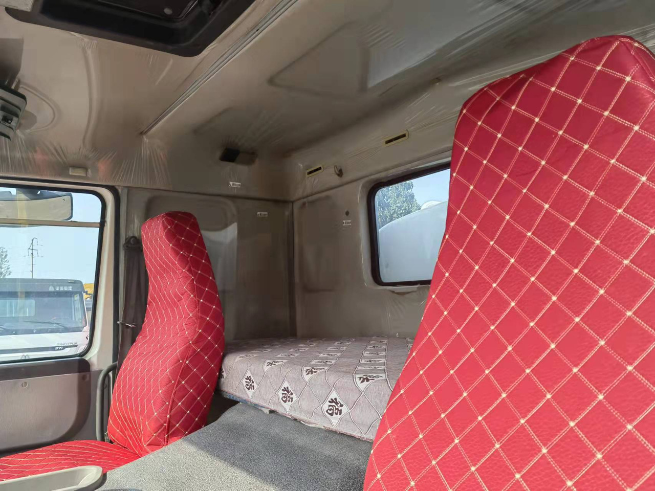 HOWO 336-371 - Tank truck: picture 4 HOWO 336-371 - Tank truck: picture 4