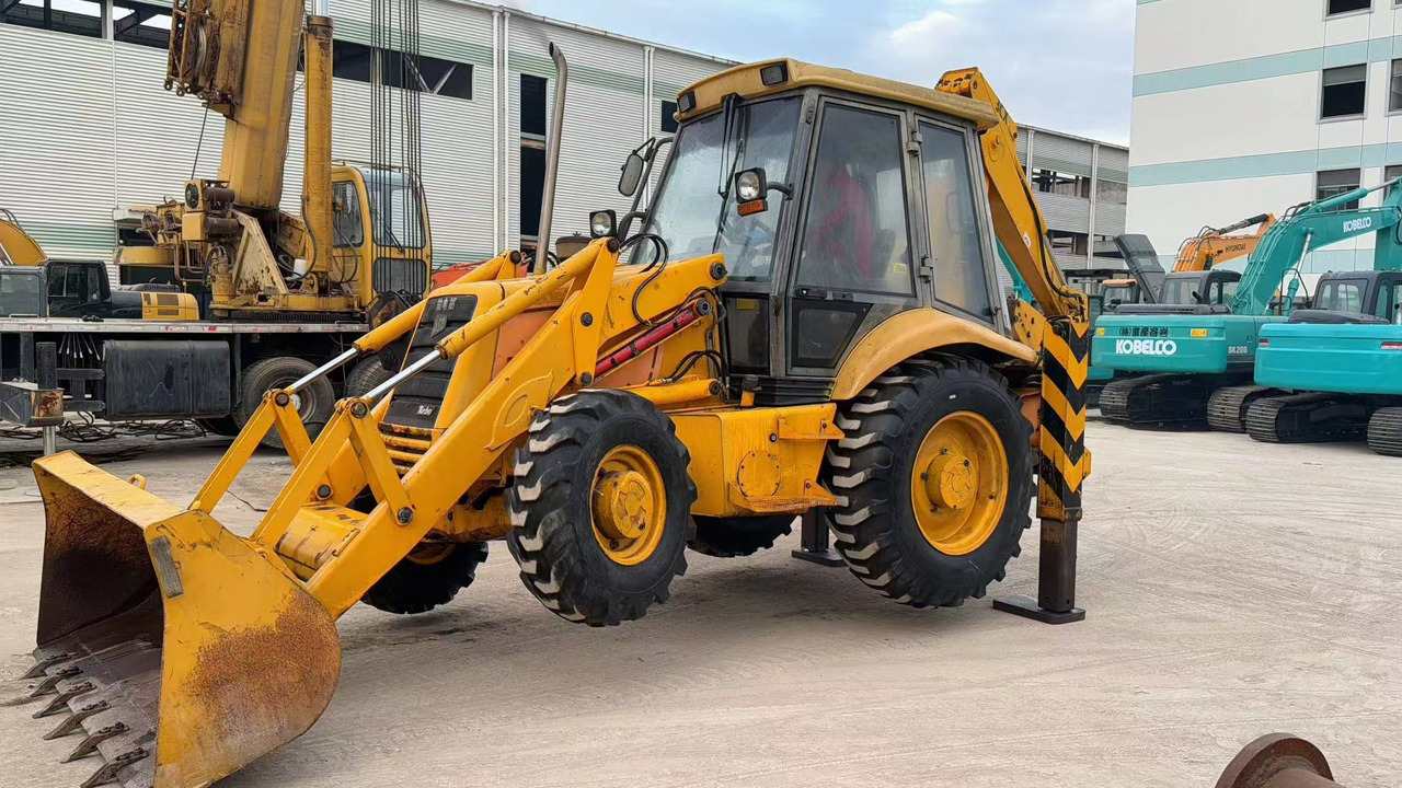 JCB 3CX - Backhoe loader: picture 1 JCB 3CX - Backhoe loader: picture 1