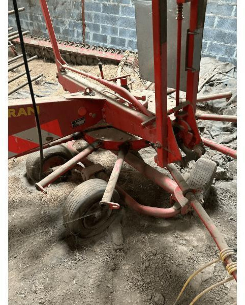 AGRAM 484 - Tedder/ Rake: picture 2 AGRAM 484 - Tedder/ Rake: picture 2