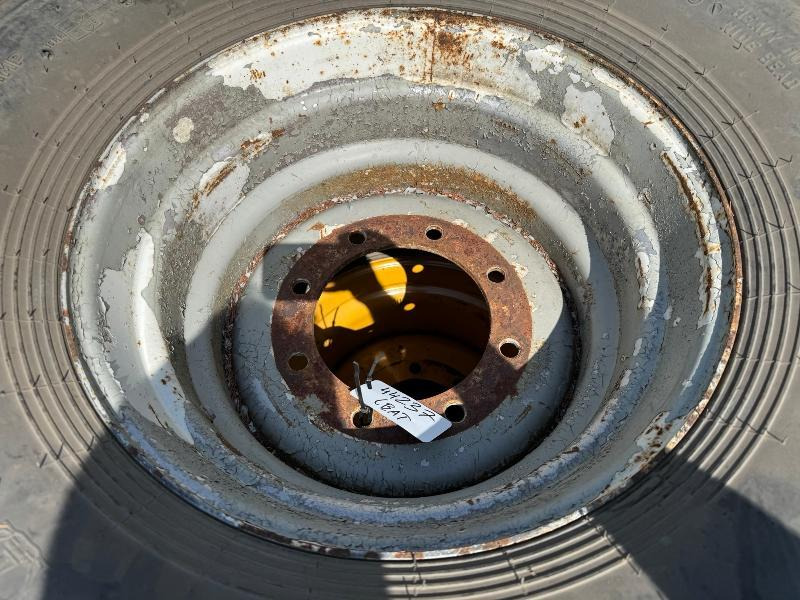 CEAT 550/60R22,5 - Wheel and tire package: picture 2 CEAT 550/60R22,5 - Wheel and tire package: picture 2