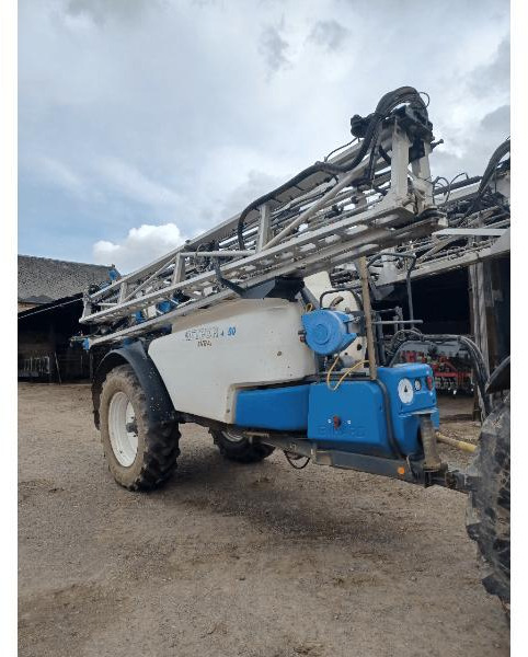 EVRARD METEOR 4200 - Trailed sprayer: picture 4 EVRARD METEOR 4200 - Trailed sprayer: picture 4