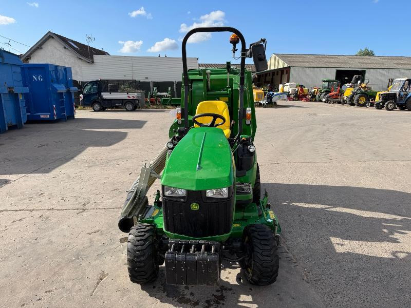 JOHN DEERE 1026R - Farm tractor: picture 5 JOHN DEERE 1026R - Farm tractor: picture 5