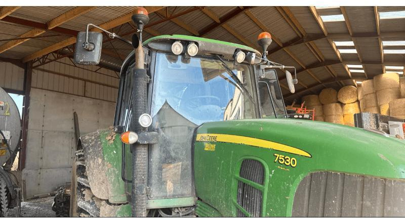 JOHN DEERE 7530 PREMIUM - Farm tractor: picture 5 JOHN DEERE 7530 PREMIUM - Farm tractor: picture 5