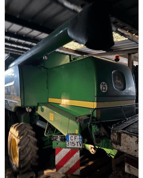 JOHN DEERE T560 - Combine harvester: picture 4 JOHN DEERE T560 - Combine harvester: picture 4