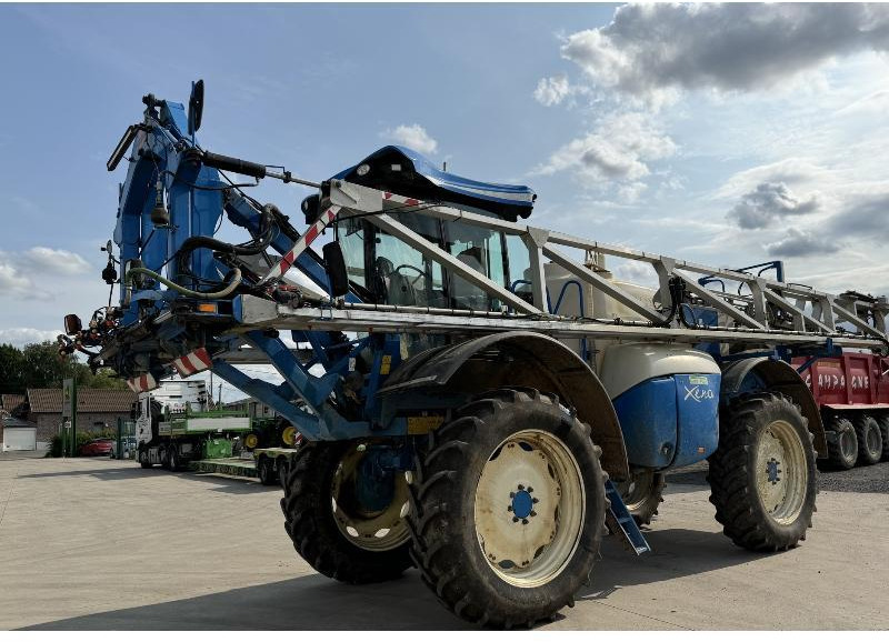 MATROT XENON 4300 - Self-propelled sprayer: picture 1 MATROT XENON 4300 - Self-propelled sprayer: picture 1
