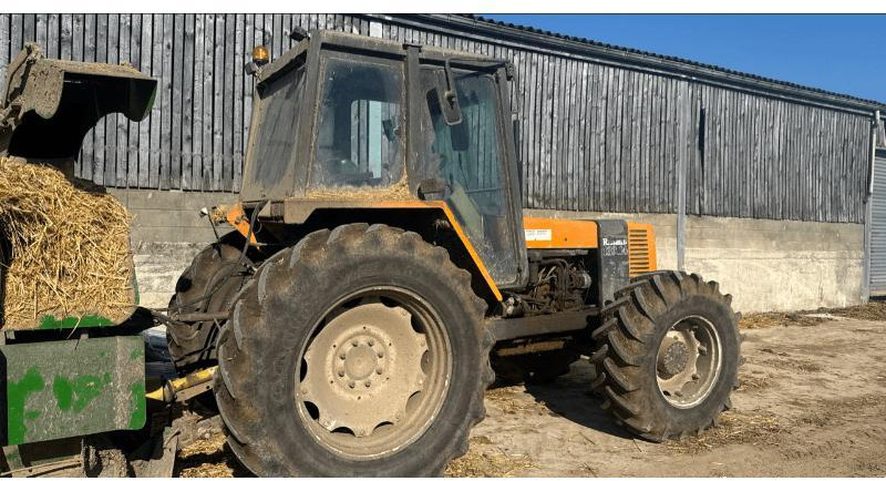 RENAULT 133-14 T - Farm tractor: picture 4 RENAULT 133-14 T - Farm tractor: picture 4