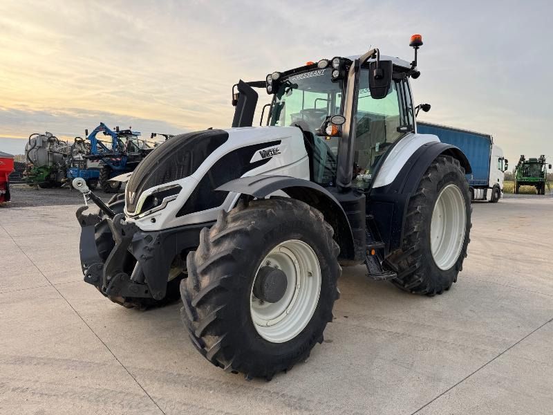 VALTRA T175 - Farm tractor: picture 1 VALTRA T175 - Farm tractor: picture 1