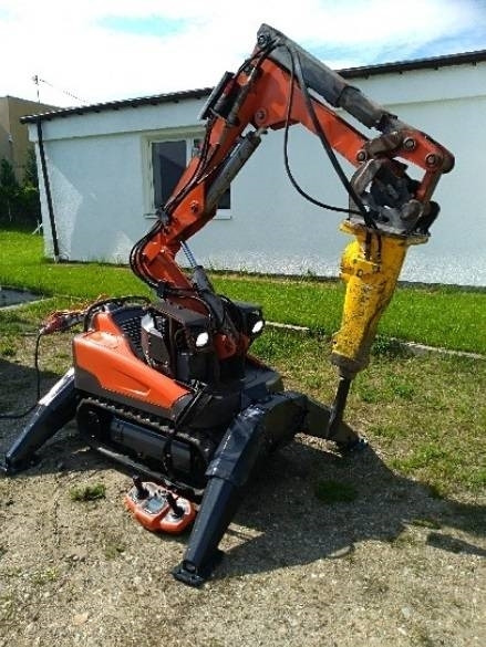 Husqvarna DXR140 - Mini excavator: picture 2 Husqvarna DXR140 - Mini excavator: picture 2