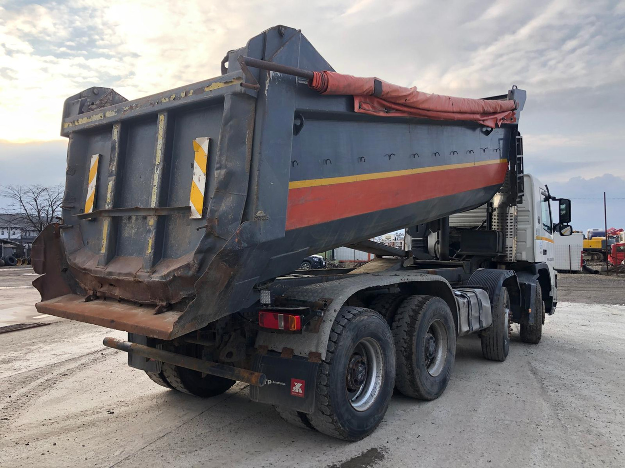 VOLVO FM 420 Tipper - Tipper: picture 3 VOLVO FM 420 Tipper - Tipper: picture 3