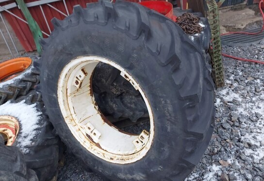 14.9R28 rengas - Valtra - Tire for Farm tractor: picture 2 14.9R28 rengas - Valtra - Tire for Farm tractor: picture 2