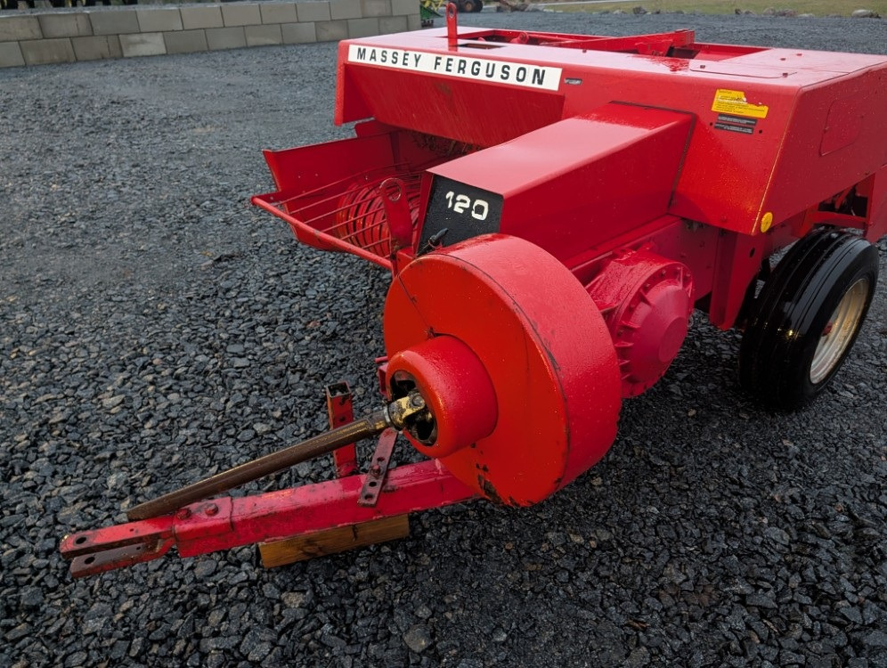 MASSEY FERGUSON 120 kovapaalain - Square baler: picture 5 MASSEY FERGUSON 120 kovapaalain - Square baler: picture 5
