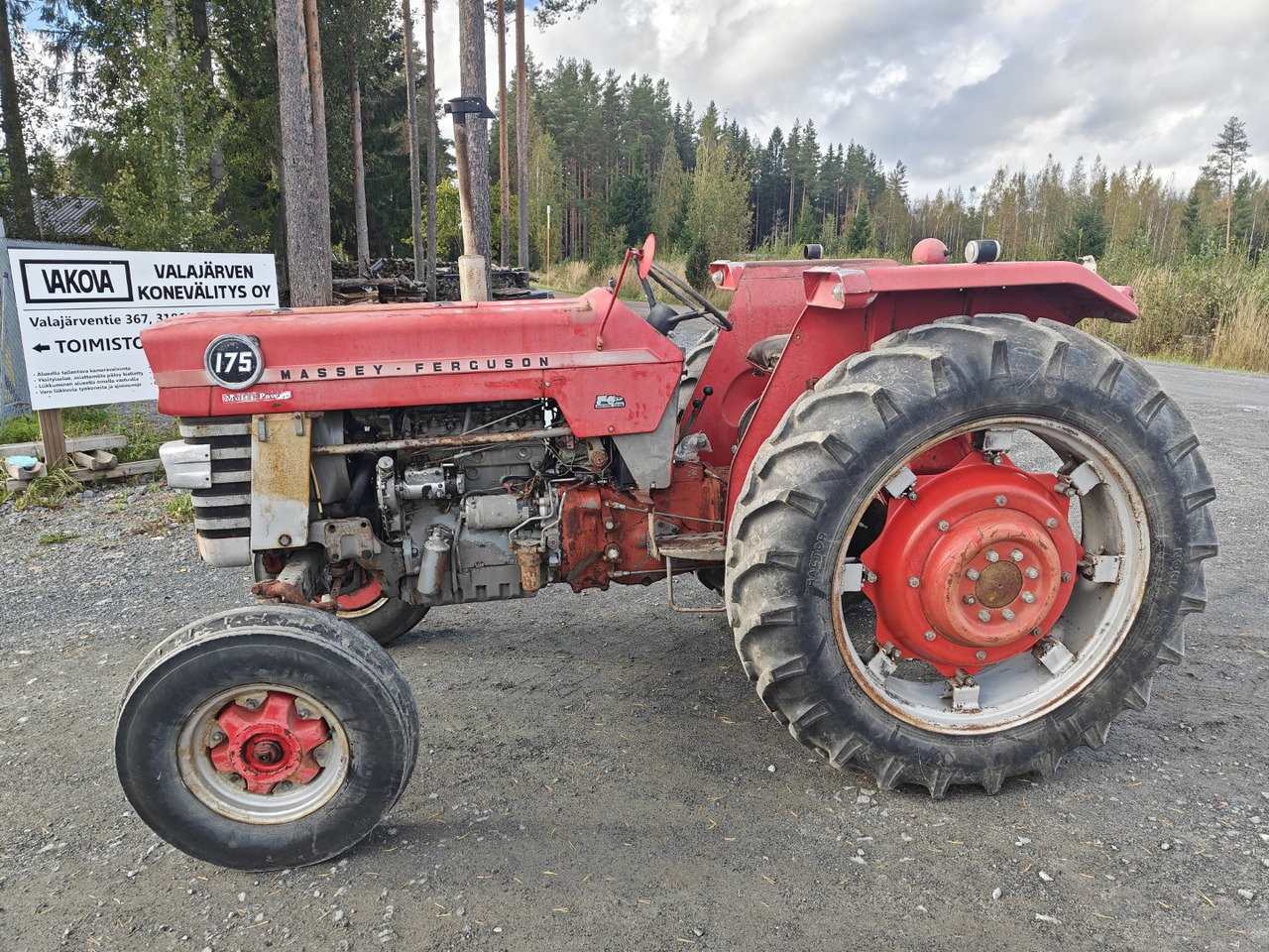 Massey Ferguson 175 Multi Power Avomalli, katso video! - Farm tractor: picture 2 Massey Ferguson 175 Multi Power Avomalli, katso video! - Farm tractor: picture 2