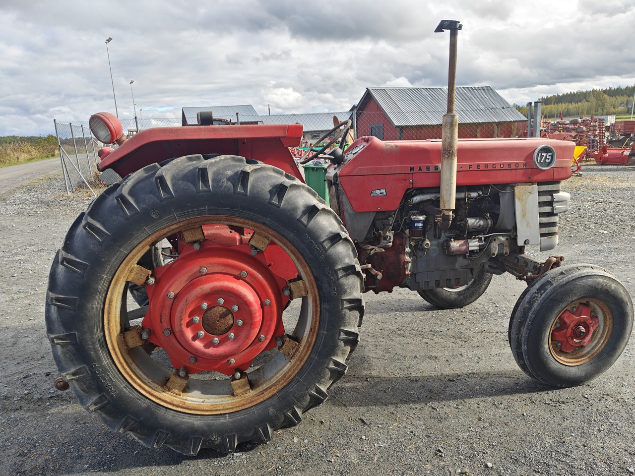 Massey Ferguson 175 Multi Power Avomalli, katso video! - Farm tractor: picture 4 Massey Ferguson 175 Multi Power Avomalli, katso video! - Farm tractor: picture 4