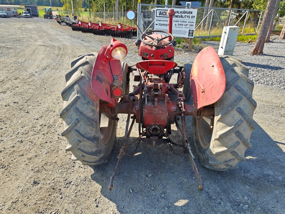 Massey Ferguson 35 traktori alkuperäiskuntoinen, katso video! - Farm tractor: picture 3 Massey Ferguson 35 traktori alkuperäiskuntoinen, katso video! - Farm tractor: picture 3