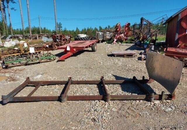 Metsäkärryn alusta 8 pankoinen pituus 400cm - Forestry trailer: picture 1 Metsäkärryn alusta 8 pankoinen pituus 400cm - Forestry trailer: picture 1