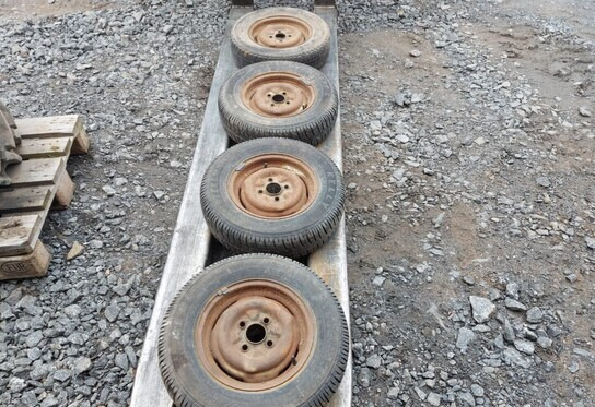 Renkaat 12 tuumaa vanteilla - Wheels and tires for Agricultural machinery: picture 1 Renkaat 12 tuumaa vanteilla - Wheels and tires for Agricultural machinery: picture 1