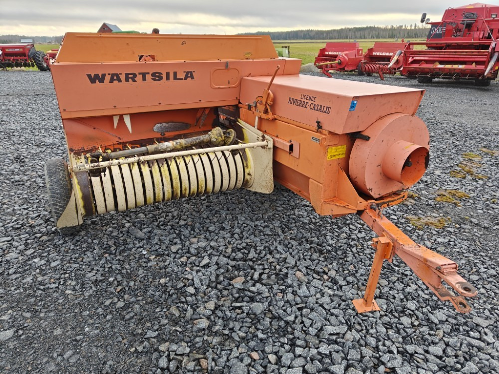 Wärtsilä Rivierra Casalis PHP150 - Square baler: picture 1 Wärtsilä Rivierra Casalis PHP150 - Square baler: picture 1