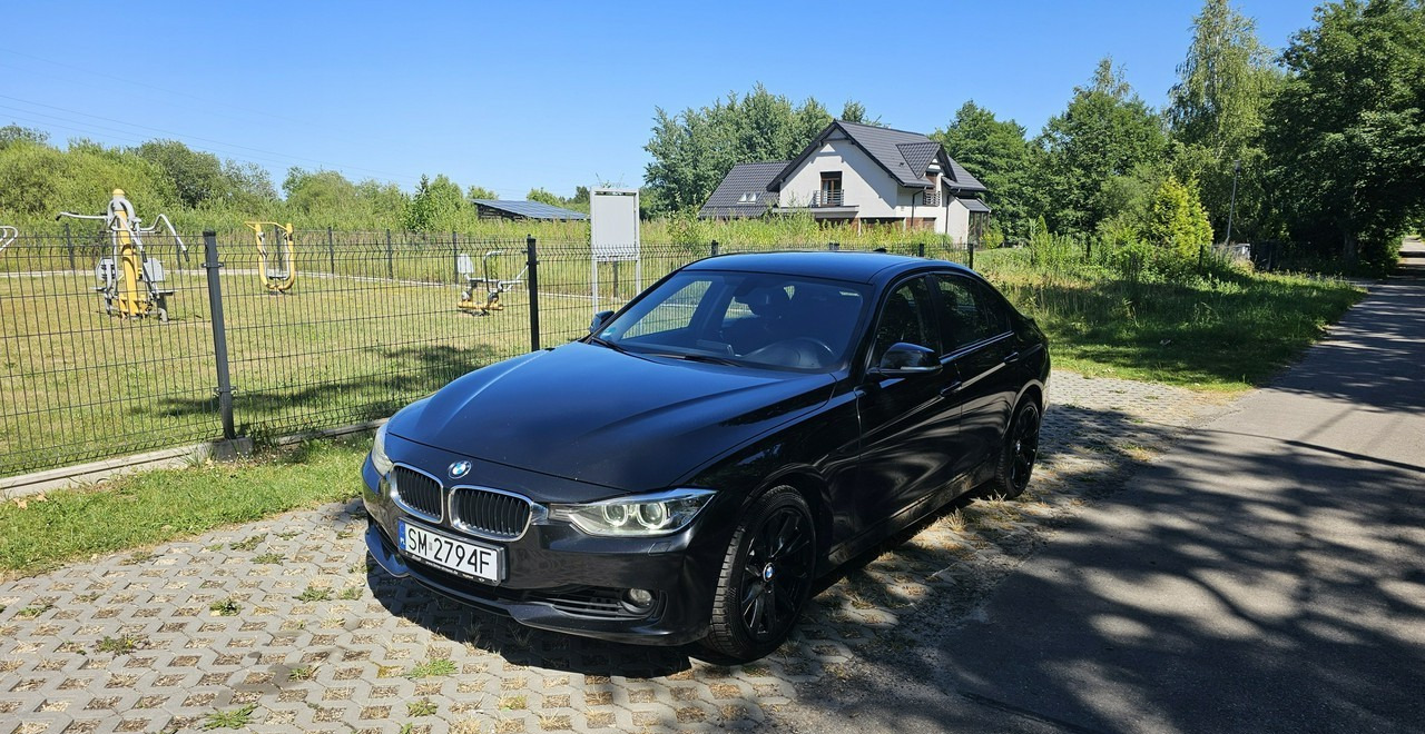 BMW SERIA 3 V (F30/F31/F34) BMW SERIA 3 BMW 330D xDrive ładny stan 4x4 sedan - Sedan: picture 2 BMW SERIA 3 V (F30/F31/F34) BMW SERIA 3 BMW 330D xDrive ładny stan 4x4 sedan - Sedan: picture 2