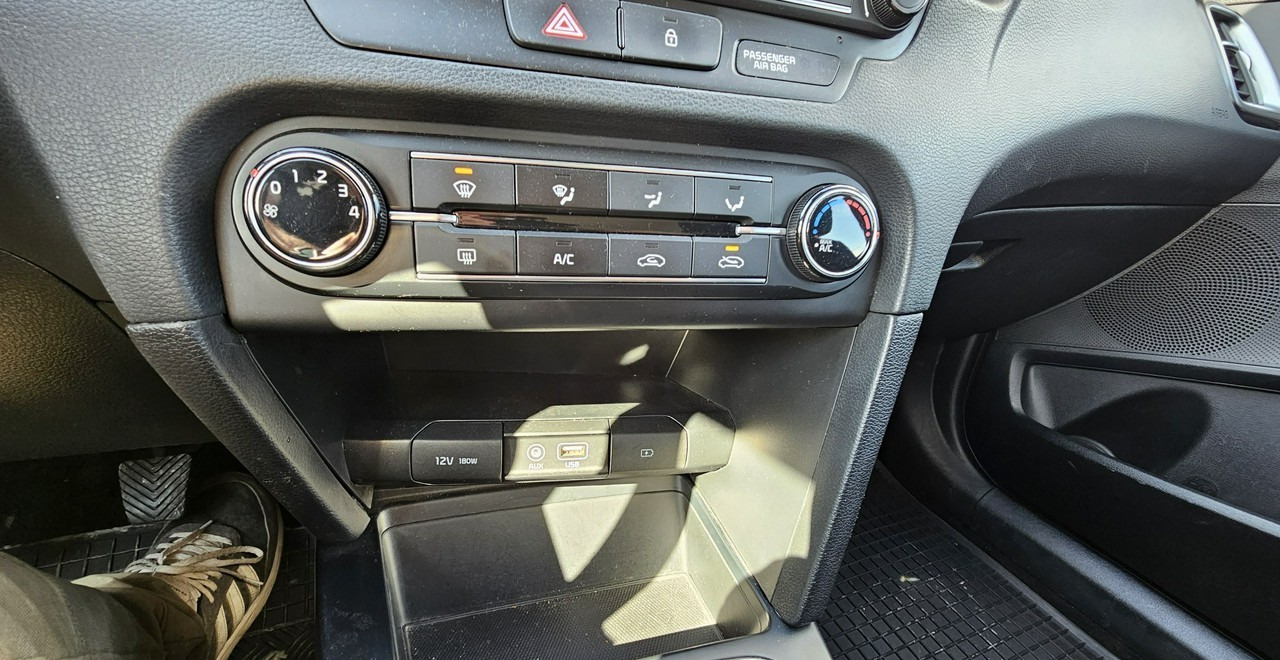 Car Kia Cee'd III gwarancja*serwis* zadbany: picture 12