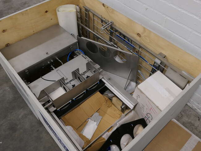 GEA paper interleaver PPI400 - Food processing equipment: picture 2 GEA paper interleaver PPI400 - Food processing equipment: picture 2