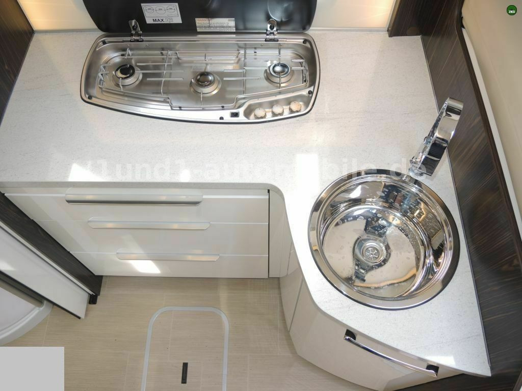 Integrated motorhome Bürstner Elegance I 910 G Solar/AHK/RFK/Alde/TwinSat/2xTV/Vollausstattung Elegance I 910 G Solar/AHK/RFK/Alde/TwinSat/2xTV/Vollausstattung: picture 8