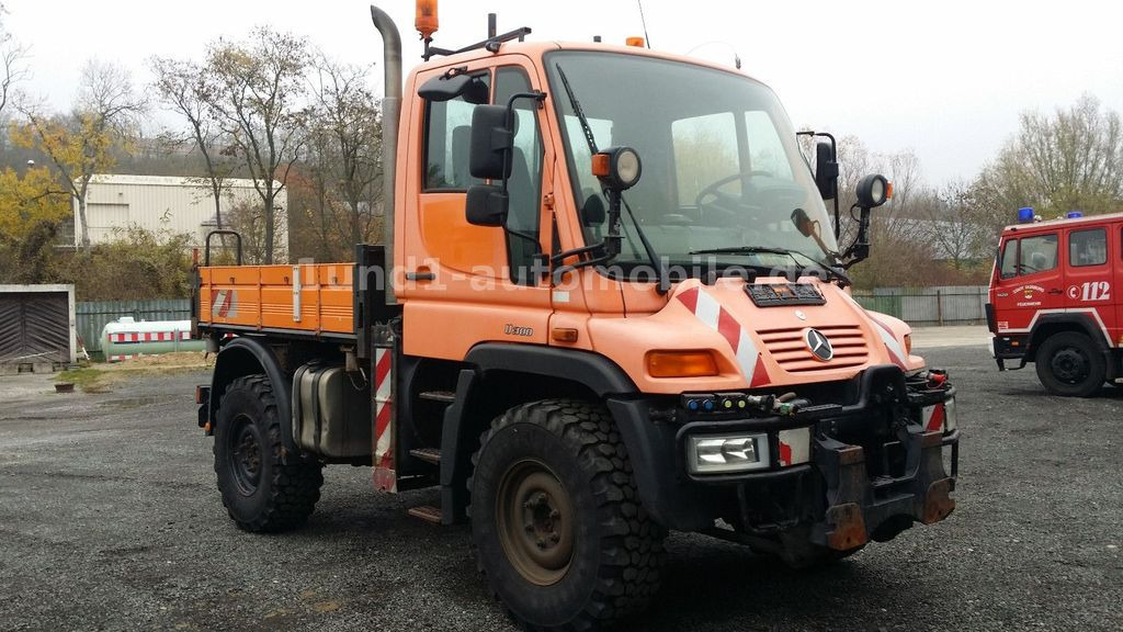 Unimog U 300 Kipper Zugmaschine Kommunalhydraulik U 500 400 U 300 Kipper Zugmaschine Kommunalhydraulik U 500 400 - Municipal/ Special vehicle: picture 4 Unimog U 300 Kipper Zugmaschine Kommunalhydraulik U 500 400 U 300 Kipper Zugmaschine Kommunalhydraulik U 500 400 - Municipal/ Special vehicle: picture 4