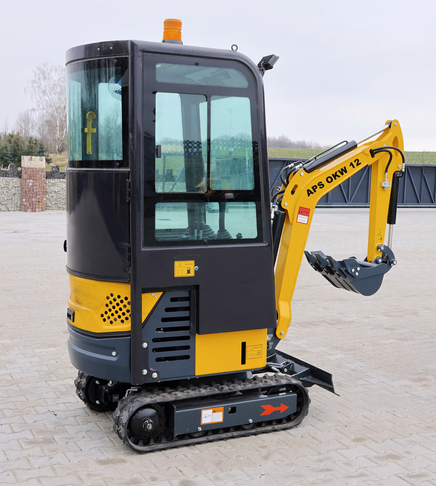 APS OKW12 - Mini excavator: picture 2 APS OKW12 - Mini excavator: picture 2