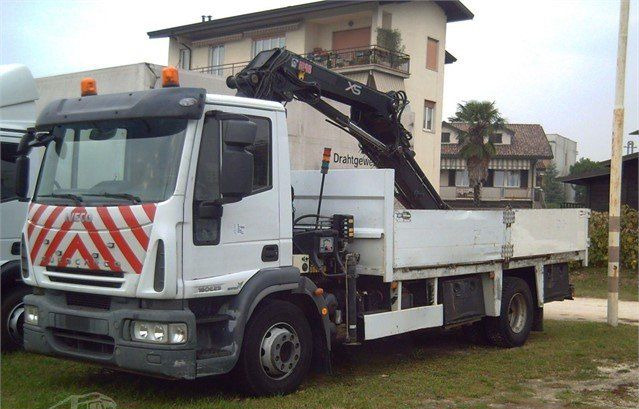 Iveco EUROCARGOeurocargo 160e25 - Dropside/ Flatbed truck, Crane truck: picture 1 Iveco EUROCARGOeurocargo 160e25 - Dropside/ Flatbed truck, Crane truck: picture 1