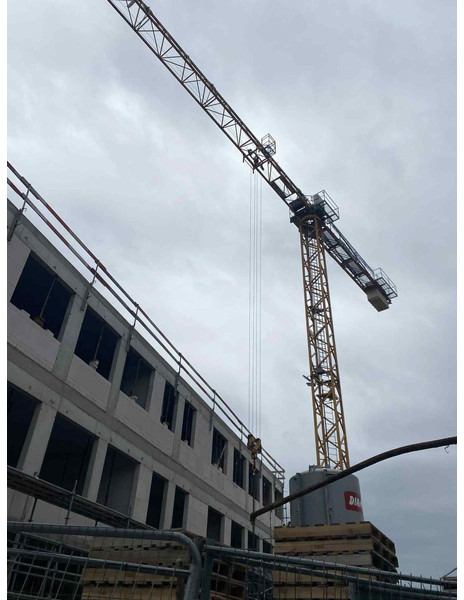 Liebherr 71EC-B5 cabin/radio stering - Tower crane: picture 3 Liebherr 71EC-B5 cabin/radio stering - Tower crane: picture 3