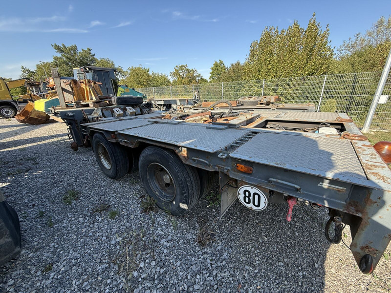 Liebherr 80km/h axeles to self erecting crane 32K 35K 42K 50K 63K 71K - Tower crane: picture 3 Liebherr 80km/h axeles to self erecting crane 32K 35K 42K 50K 63K 71K - Tower crane: picture 3