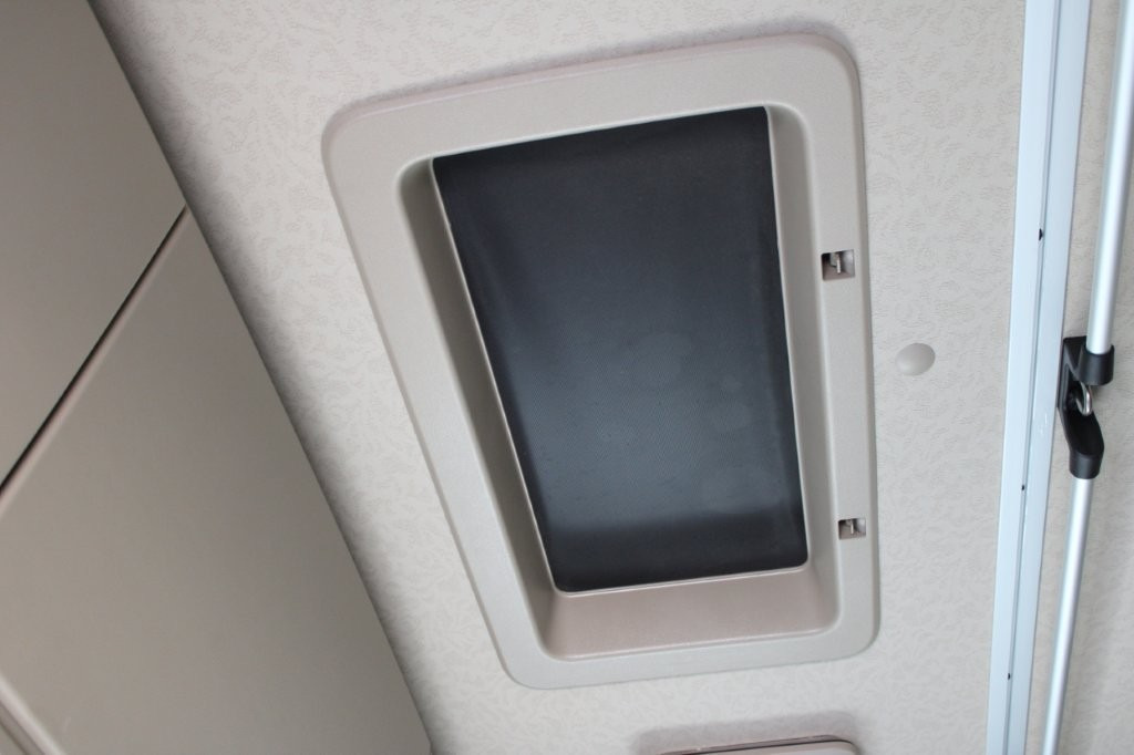 Mercedes-Benz Actros 2542 NAVIGACE + PANAV TVK 18 M (8,20m x 2,4 on lease Mercedes-Benz Actros 2542 NAVIGACE + PANAV TVK 18 M (8,20m x 2,4: picture 13 Mercedes-Benz Actros 2542 NAVIGACE + PANAV TVK 18 M (8,20m x 2,4 on lease Mercedes-Benz Actros 2542 NAVIGACE + PANAV TVK 18 M (8,20m x 2,4: picture 13