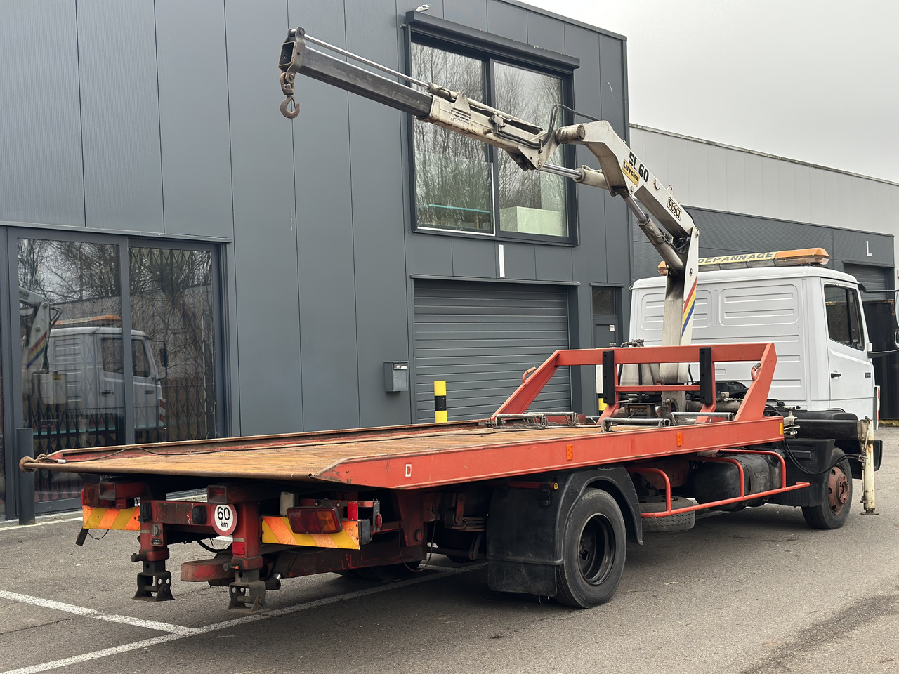 Tow truck Mercedes 914: picture 14