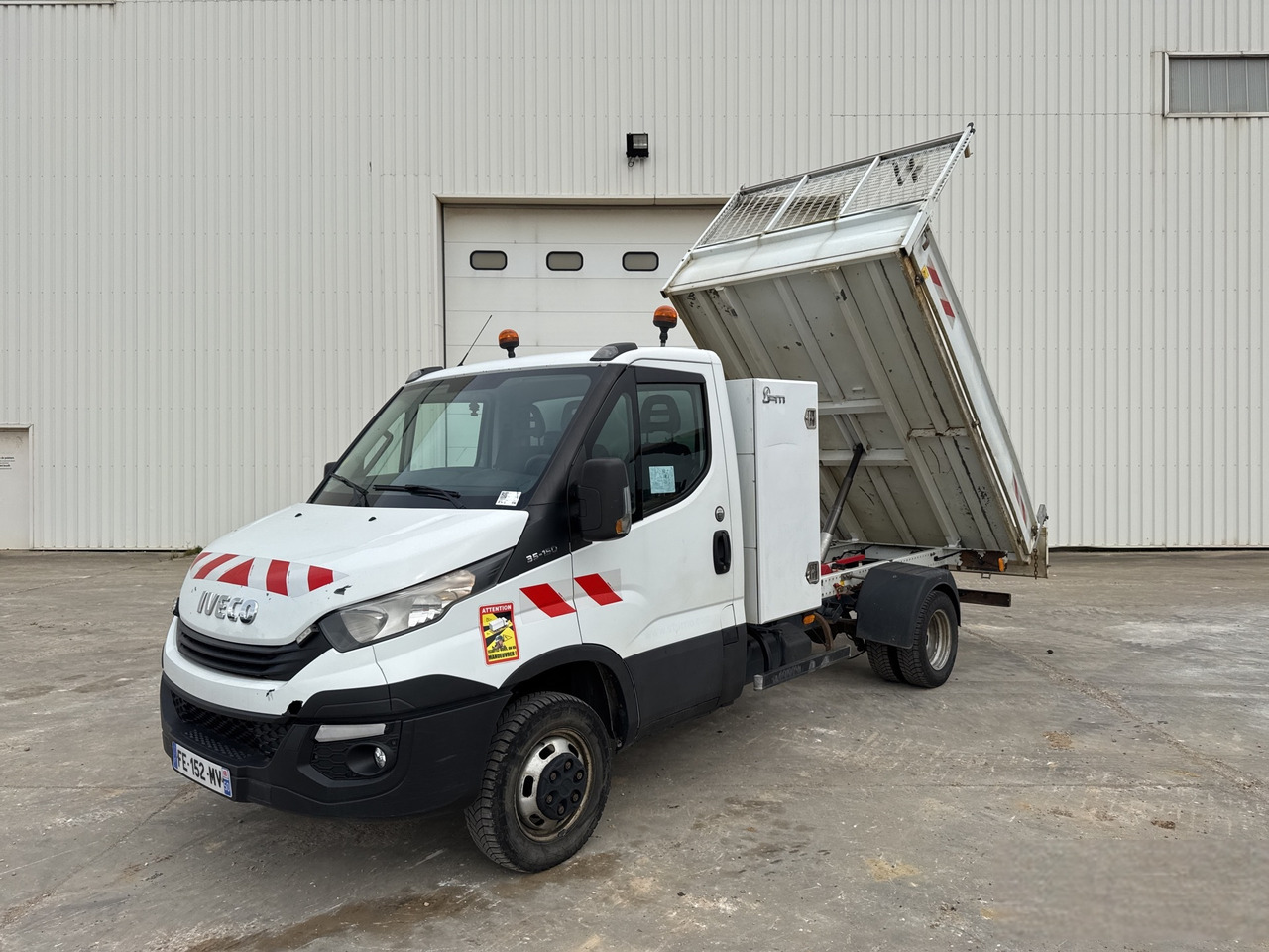 IVECO DAILY 35-150 - Tipper van: picture 2 IVECO DAILY 35-150 - Tipper van: picture 2