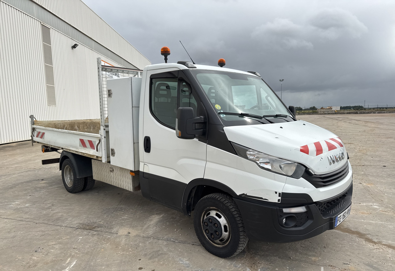 IVECO DAILY 35-150 - Tipper van: picture 5 IVECO DAILY 35-150 - Tipper van: picture 5