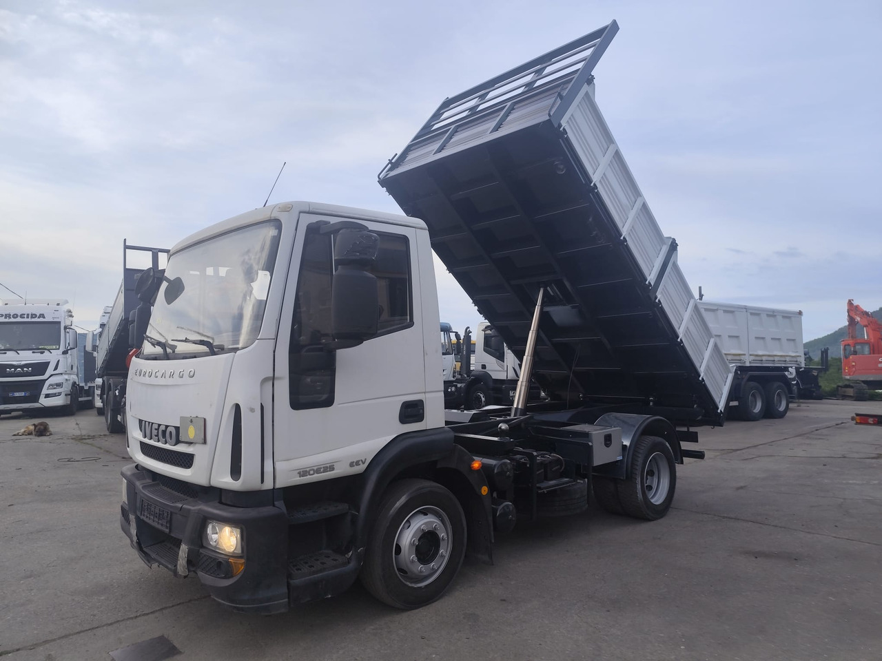 IVECO EUROCARGO 120E25 - Tipper: picture 1 IVECO EUROCARGO 120E25 - Tipper: picture 1