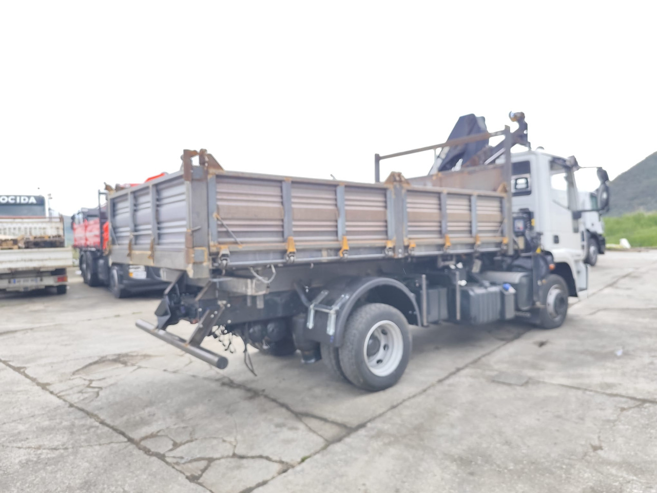 Crane truck IVECO EUROCARGO 120E28: picture 22