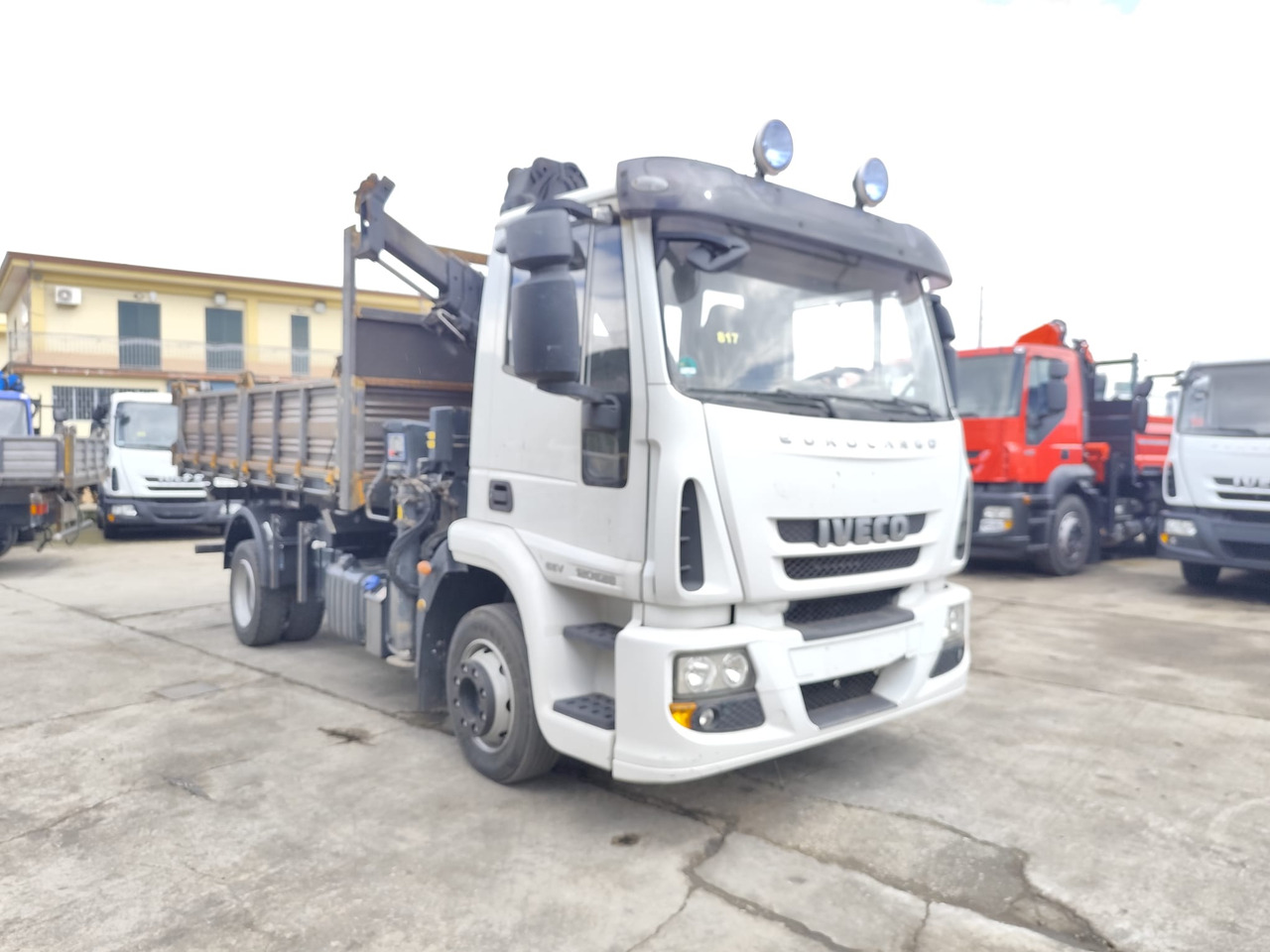 Crane truck IVECO EUROCARGO 120E28: picture 25