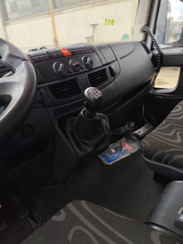 Crane truck IVECO EUROCARGO 120E28: picture 8