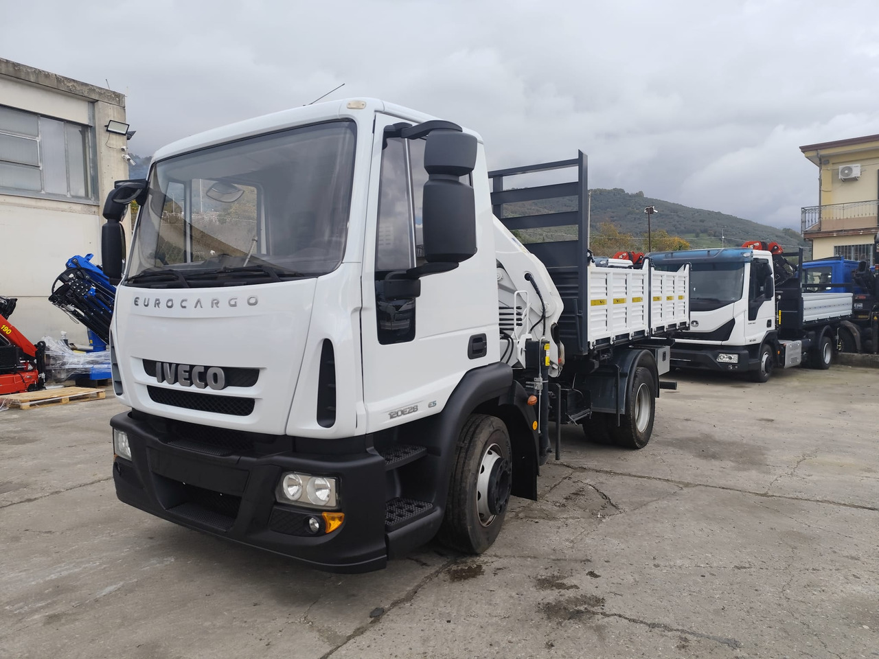 Crane truck, Tipper IVECO EUROCARGO 120E28P: picture 20 Crane truck, Tipper IVECO EUROCARGO 120E28P: picture 20