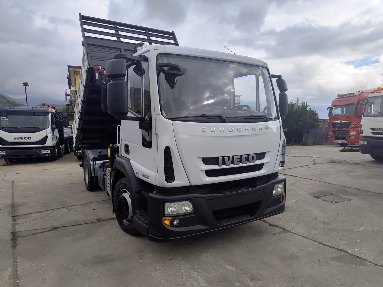 Crane truck, Tipper IVECO EUROCARGO 120E28P: picture 32 Crane truck, Tipper IVECO EUROCARGO 120E28P: picture 32