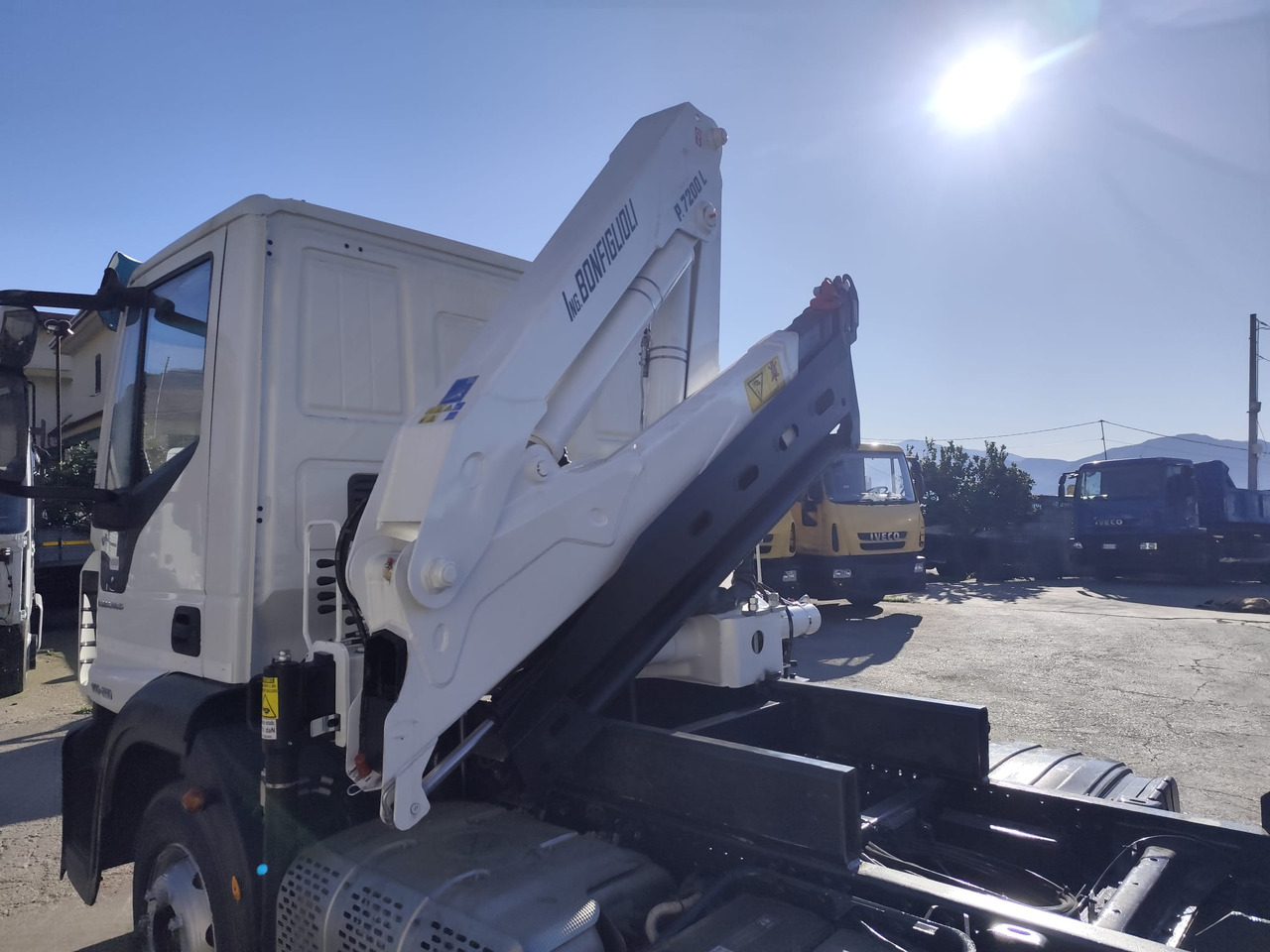 Crane truck IVECO EUROCARGO 140-250: picture 9