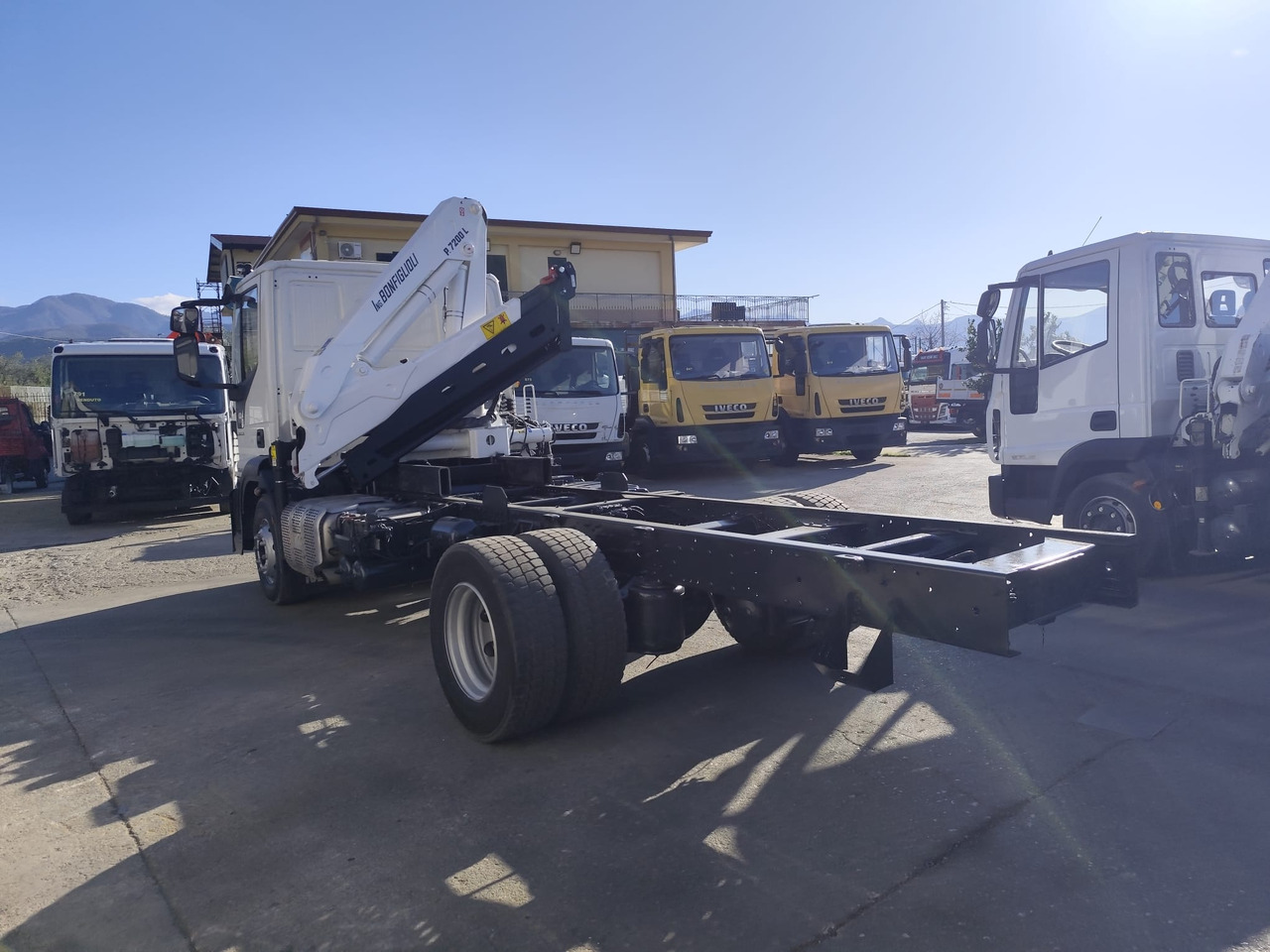 Crane truck IVECO EUROCARGO 140-250: picture 10