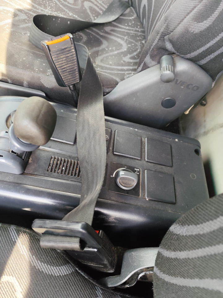 IVECO EUROCARGO 140E25 - Cab chassis truck: picture 5 IVECO EUROCARGO 140E25 - Cab chassis truck: picture 5