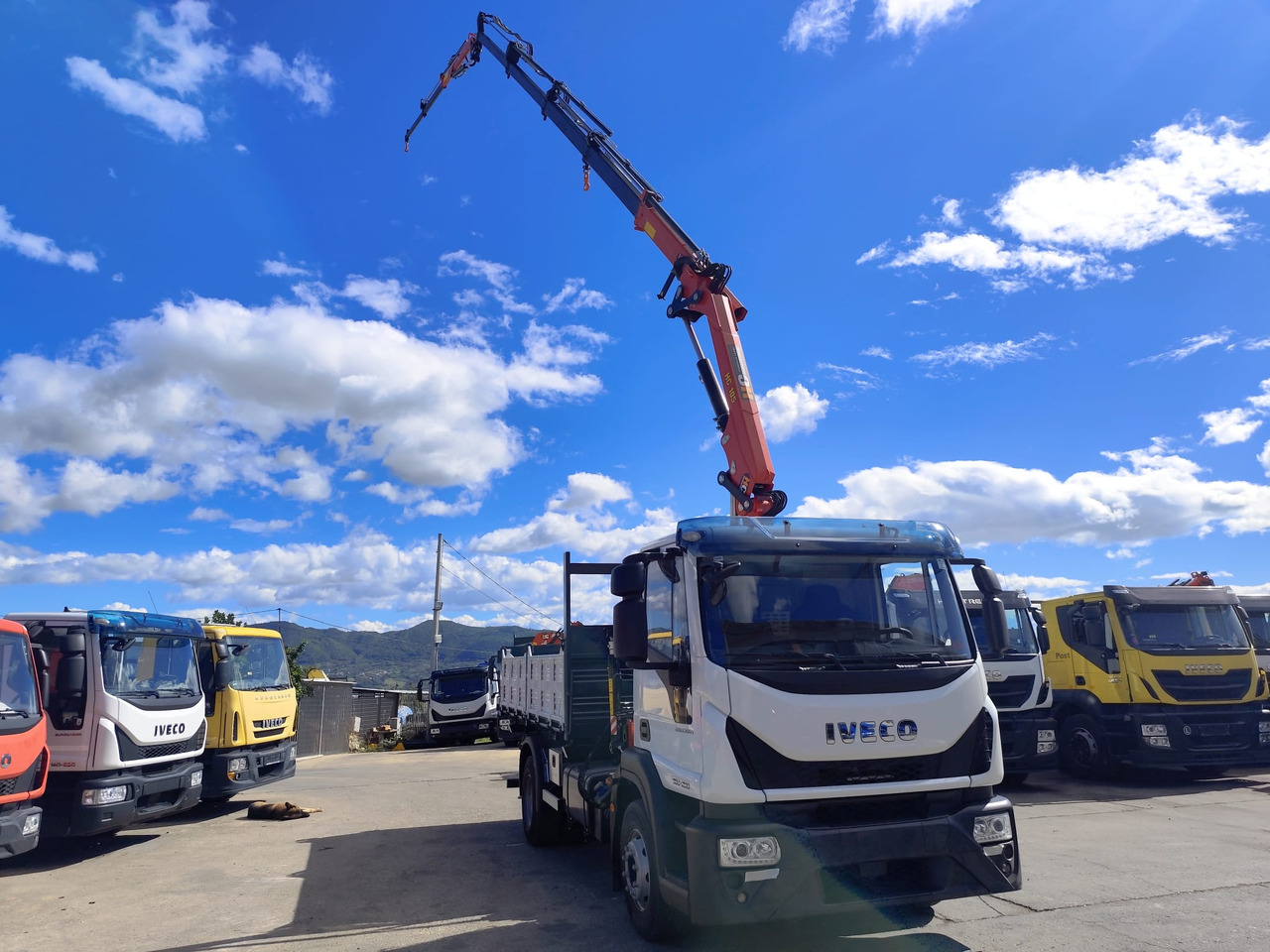 IVECO EUROCARGO 160-250 - Crane truck, Tipper: picture 2 IVECO EUROCARGO 160-250 - Crane truck, Tipper: picture 2